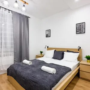 Cracow Rent Apartments: Spacious Near Main Square Krakow